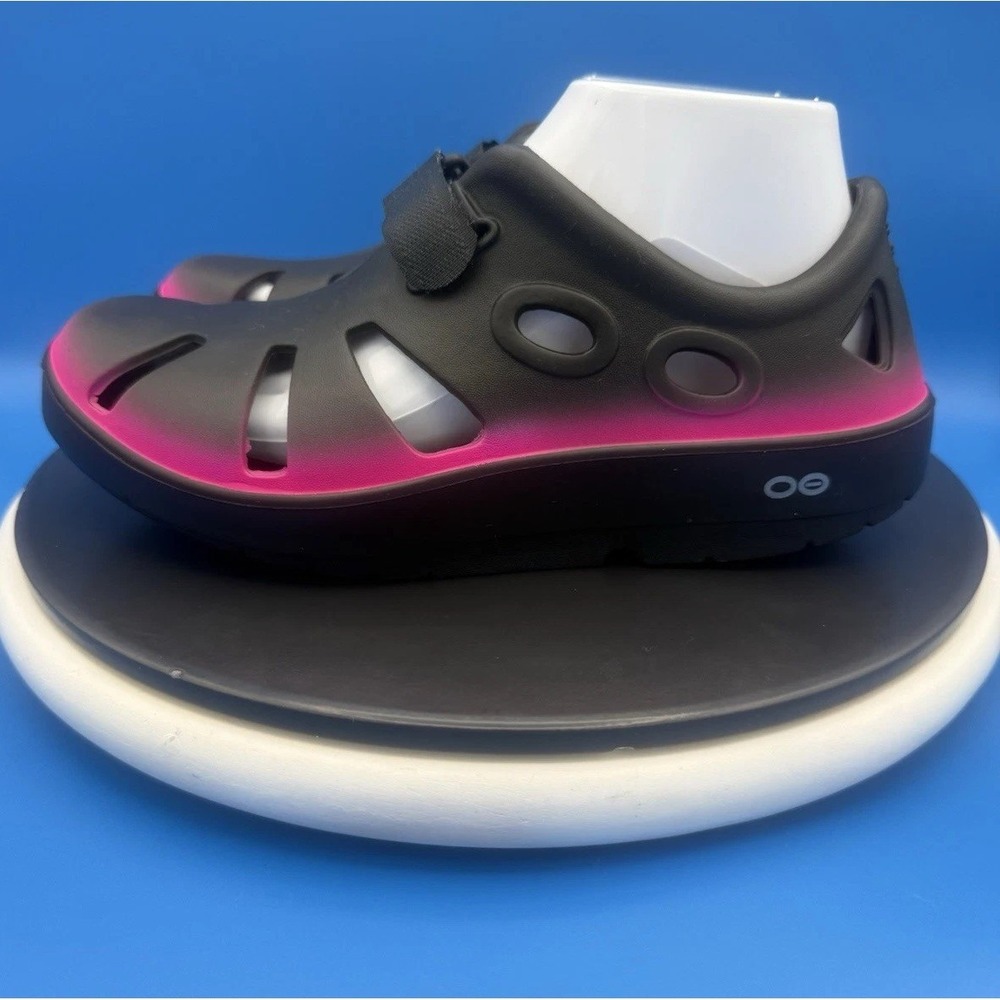 Oofos Oocandoo Womens Sz 10 Sport Recovery Sandals Pink Black Lightweight Shoes